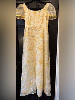 Vintage 60s or 70s Flocked Daisy Wedding/Prom Dress